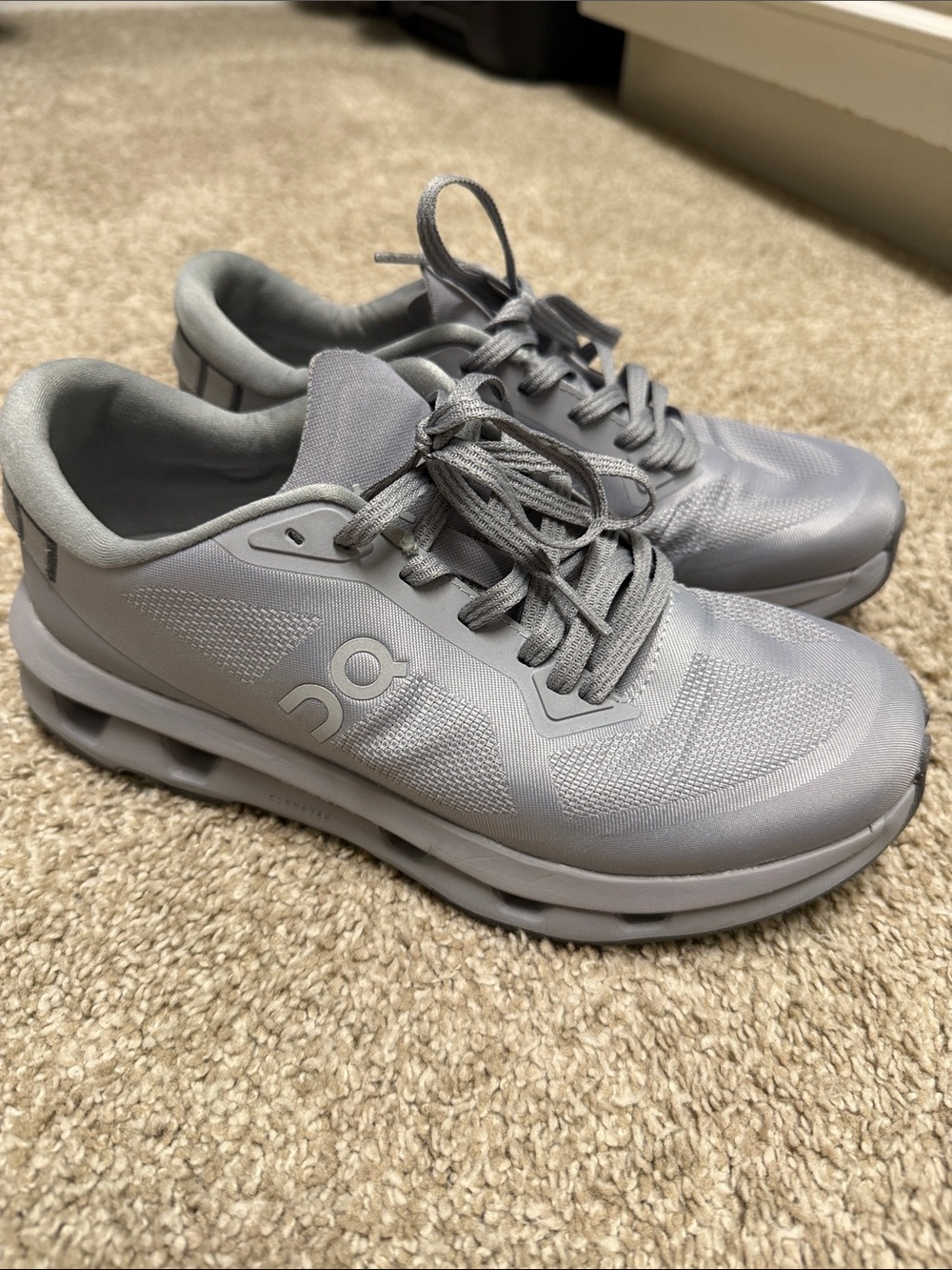 On Running Men's Cloudswift Lightweight Silver/Gray Performance Runners